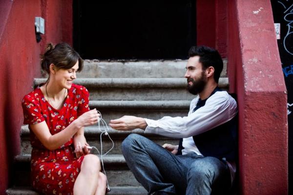 Kадър от филма "Begin Again"