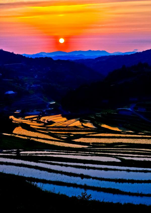 Снимка: PhoTones_TAKUMA;Flickr