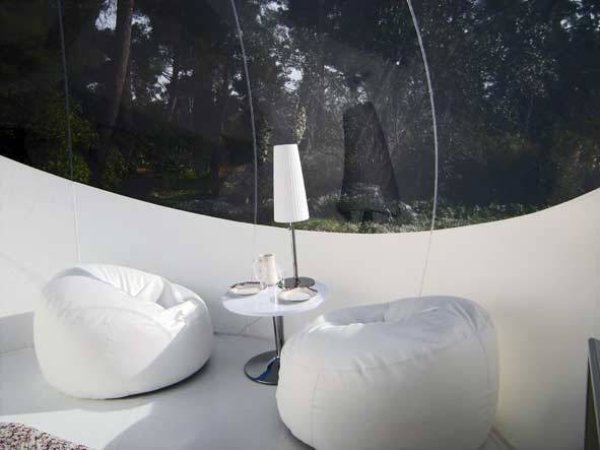 Снимка: Crystal Bubble Portable Home