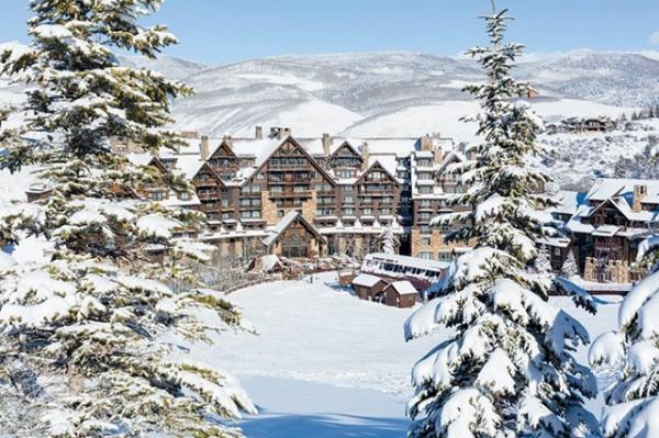 Снимка: mydomaine.comОчарователният хотел "Ritz-Carlton Bachelor Gulch" в Колорадо е сгушен между планините. Курортът предлага пакет за космати, четириноги гости, които ще бъдат глезени по различни начини - с масажи, терапии за баня, разходки, с тапицирани легла, нови играчки и разходки из местните паркове.