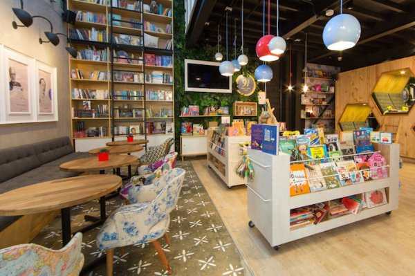 Снимка: 9¾ Bookstore and Café