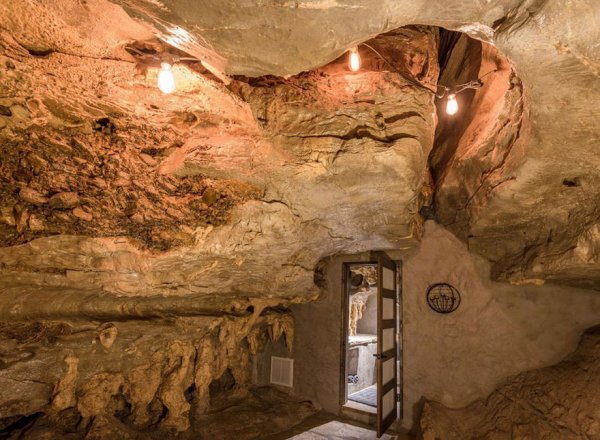 www.instagram.com/beckhamcave/