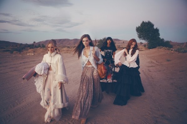 Снимка: Wildfox