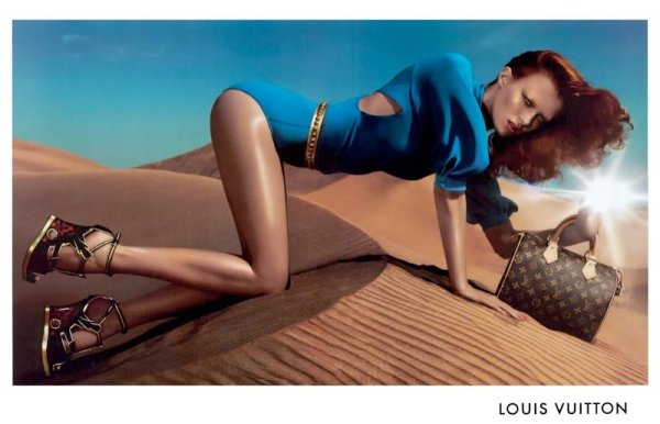 Кампания от 2004-та; Снимка: Louis Vuitton