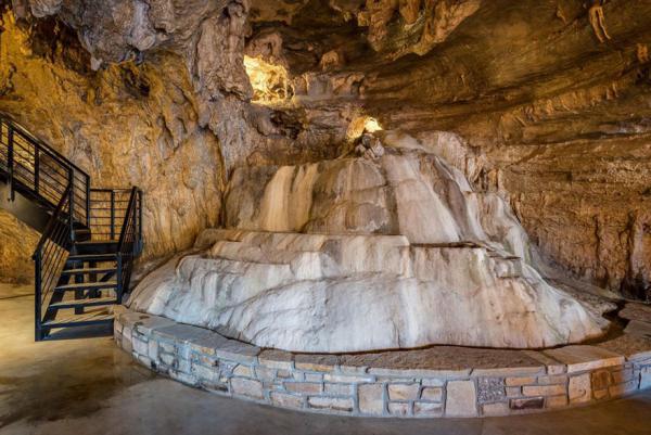 www.instagram.com/beckhamcave/