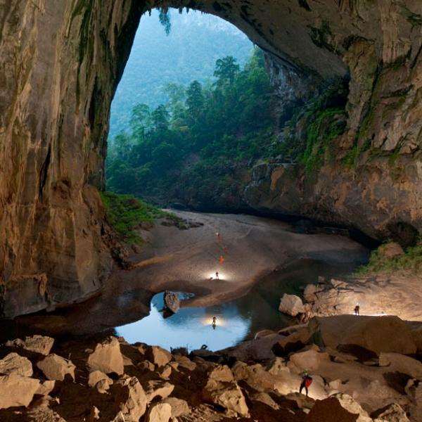 Снимка: surfbumps.comПещерата Hang Son Doong, Виетнам