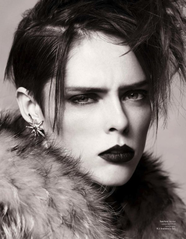 Снимка: сп.L'Officiel