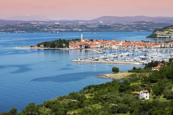 Снимка: thinkstockphotos.comСловенияТова е друга, красива европейска страна, в която почти няма престъпност. 