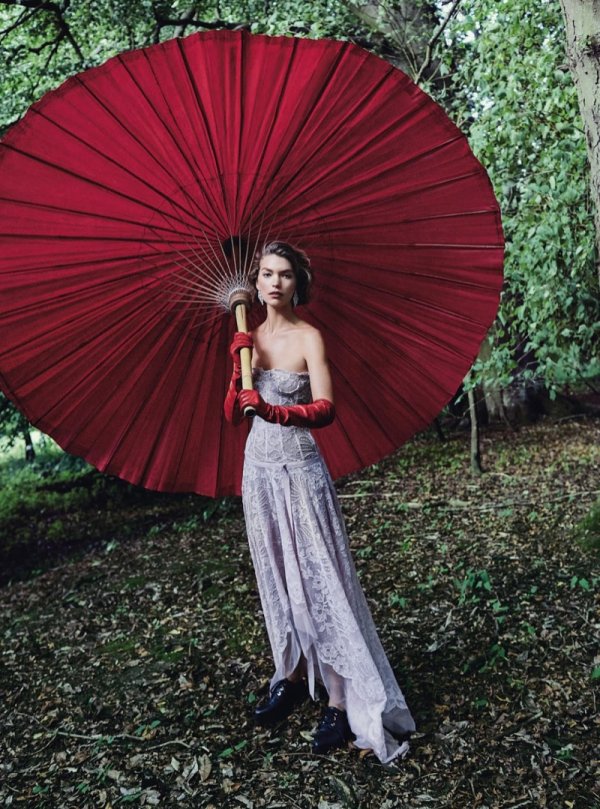 Снимка: Harper`s Bazaar