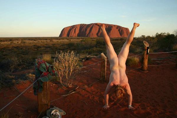 АвстралияСнимка: Naked Handstander