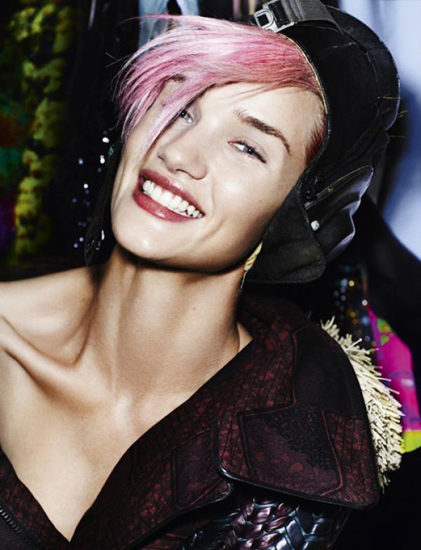 Снимка: сп. Love, Mario Testino
