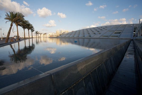 Снимка:  CARSTEN WHIMSTERBibliotheca Alexandrina, Александрия, Египет