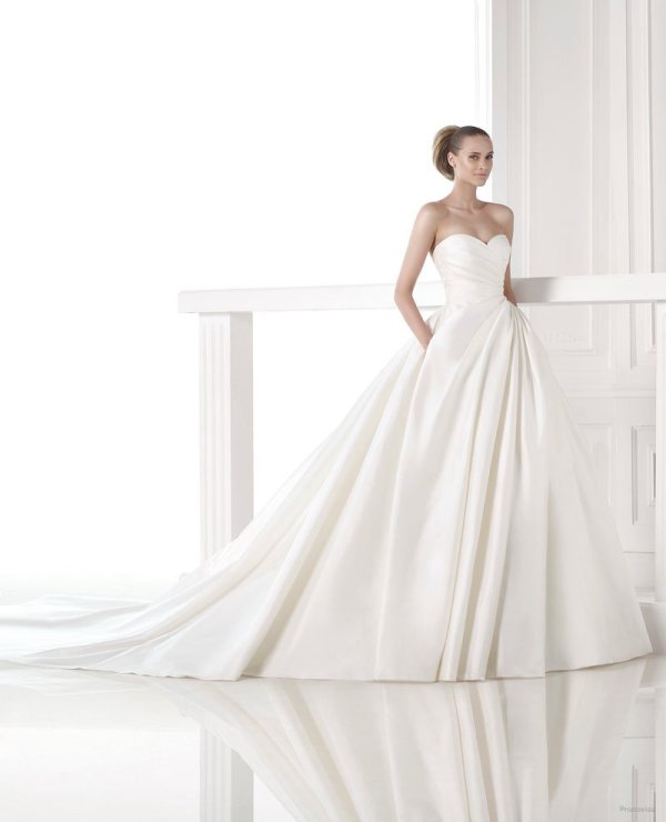Снимка: Atelier Pronovias