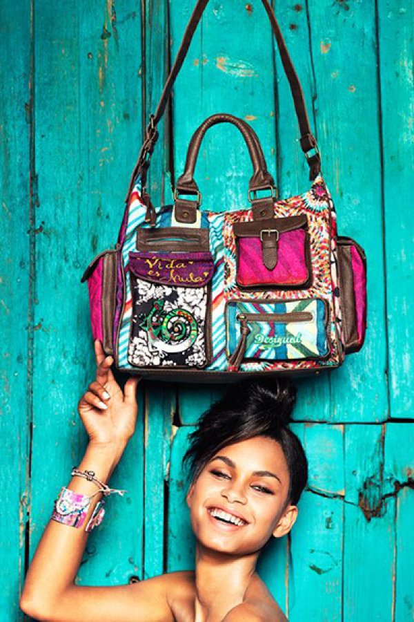 Снимка: сп.Desigual