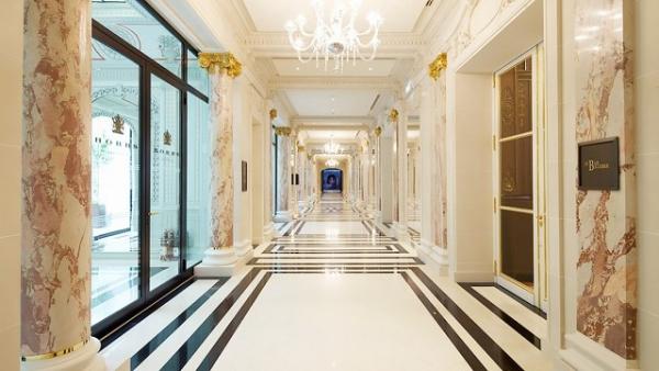 Снимка: mydomaine.comХотел "The Peninsula" се намира в Париж, Франция. Този изискан и модерен хотел се помещава в сграда - историческа забележителност от 1908 г. Тук можете да отседнете с кучето си, но ще трябва да доплатите към цената на стаята.