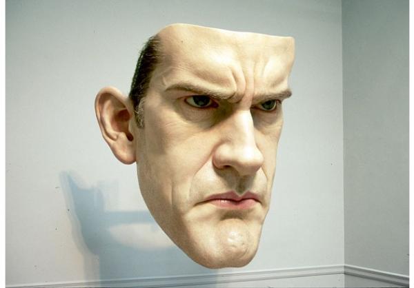 Замислената скулптура на Рон Муек. Снимка: Ron Mueck