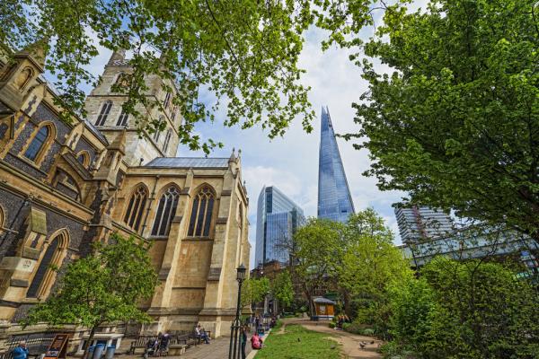 Снимка: flickr.comГледката от "The Shard" в Лондон, Англия. Това е най-високата сграда в Западна Европа като на нейния връх има платформи за гледане на града. Мултимедийни дисплеи образоват зрителите за миналото на британската столица, за нейното настояще и бъдеще.