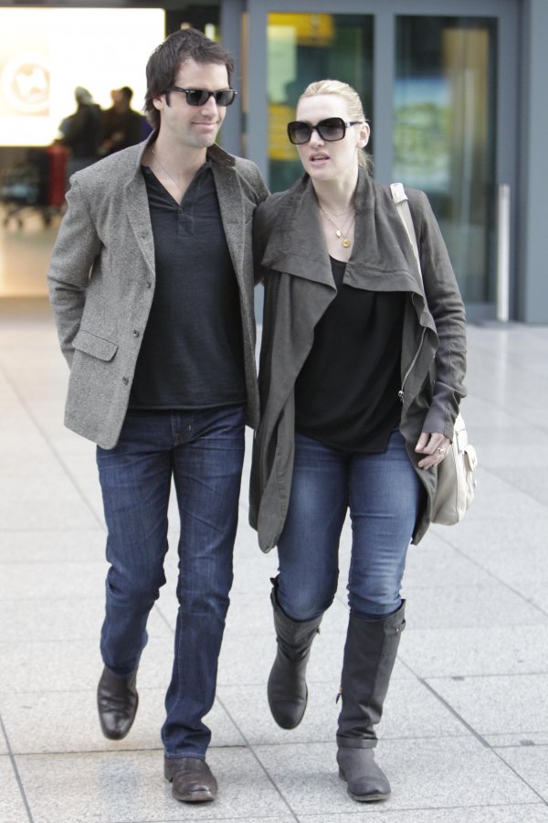 Синът на Кейт Уинслет и третия ѝ съпруг - Нед Рокендрол се казва Беър Блейз (в предвод Мечка Пламък); Снимка: Splash News