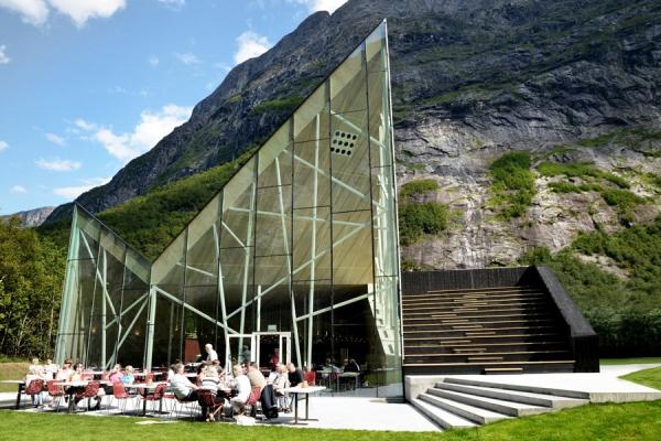 Troll Wall, Ромсдал (Норвегия)Снимка: architecturaldigest.com