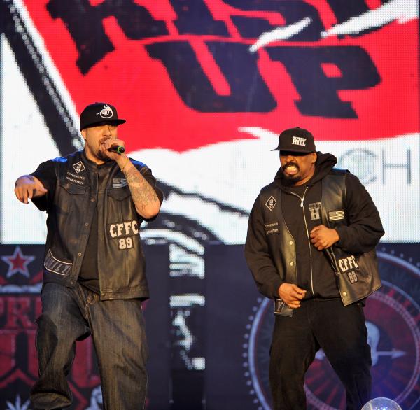 Много Insane in the brain сме, откакто разбрахме за идването на Cypress Hill в България.Хип-хоп бандата се състои от членовете Sen Dog, Eric Bobo и B-Real, които решават да се кръстят на името на улица от квартала им в Саут Гейт, Калифорния.Снимка