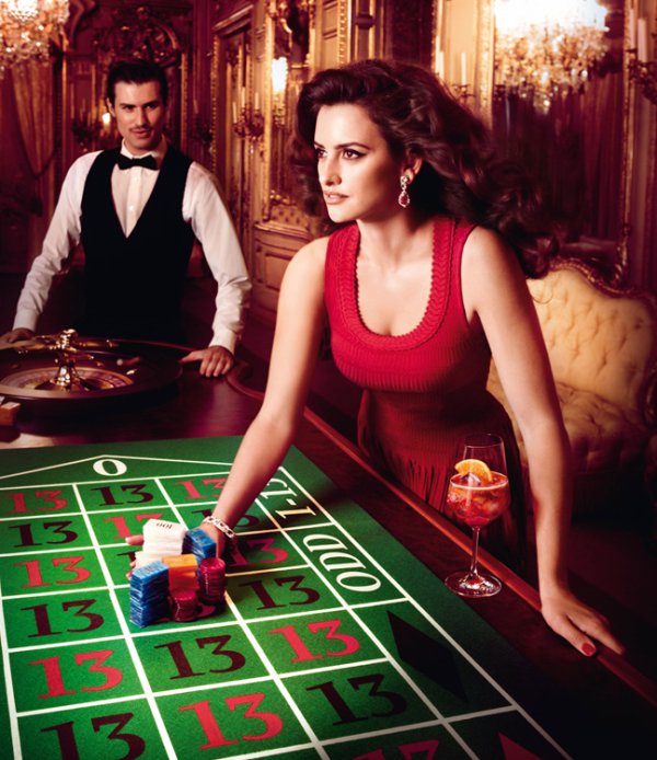 Снимка: Campari Calendar 2013