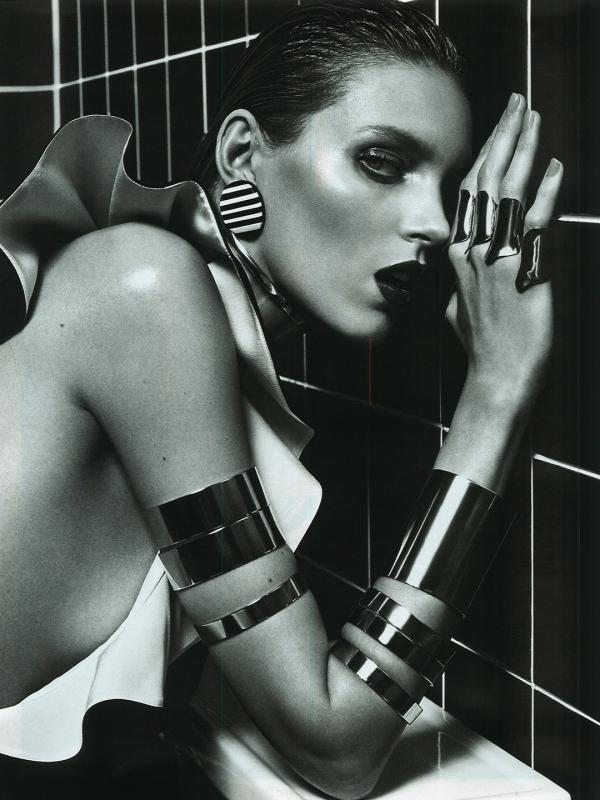Снимка: сп. VOGUE