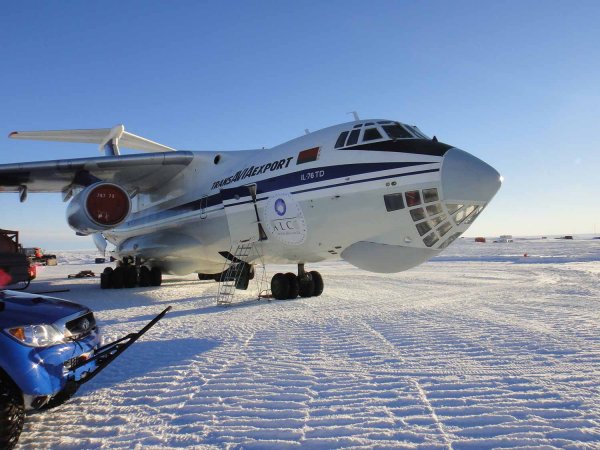 Снимки: white-desert.com