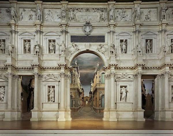 Опера "Teatro Olimpico" Виченца, Италия; Снимка: thewondrous.com