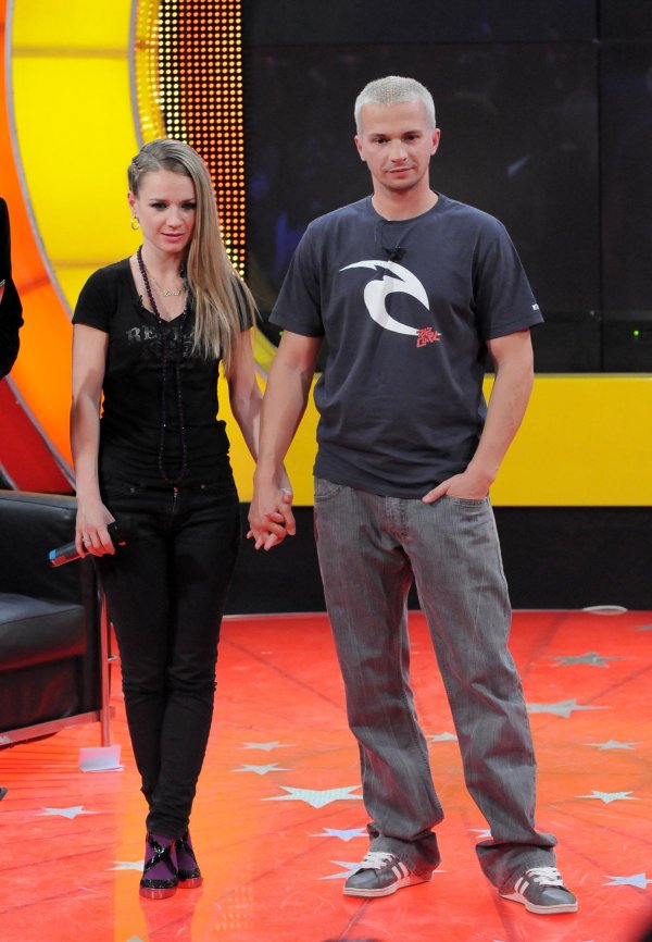 Лора изпраща Део във VIP Brother 3 през 2009 г. Снимка: Булфото