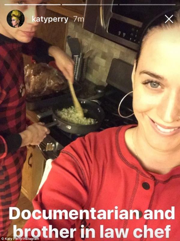 Кейти Пери и Оландо Блум на гости у нейните роднини; Снимка: Instagram