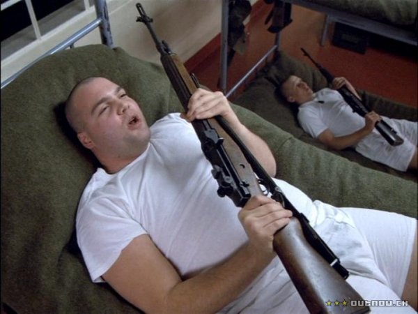 Винсънт Донорфио качва 30 килограма за "Full Metal Jacket"; Снимка; outnow.ch