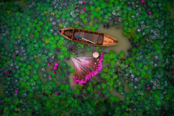 Снимка: Dronestagram