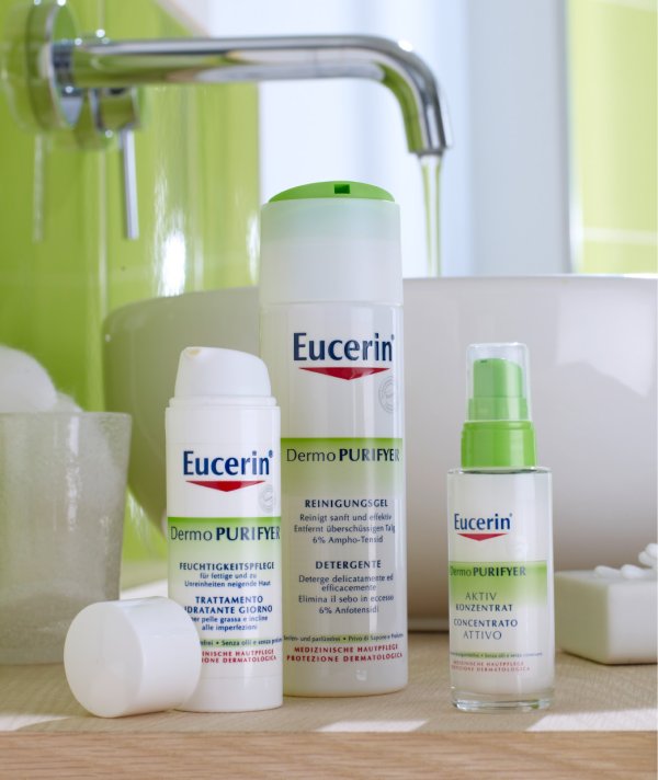 Серията Eucerin DermoPURIFYER е ефективно козметично решение за мазна и склонна към акне кожа. Комбинацията от активни съставки ефективно се справя с четирите ключови фактора, отговорни за появата на акне. Серията DermoPURIFYER включва продукти за цялостна грижа: почистващ тоник за лице, измиващ гел, ексфолиращ гел за лице, хидратиращ крем, интензивен хидратиращ крем с SPF 30, активен нощен крем, активен концентрат, стик-коректор.