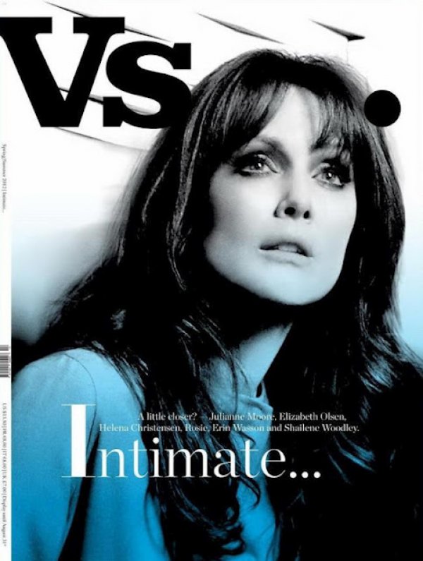 Снимка: Джулиан Мур; W Magazine