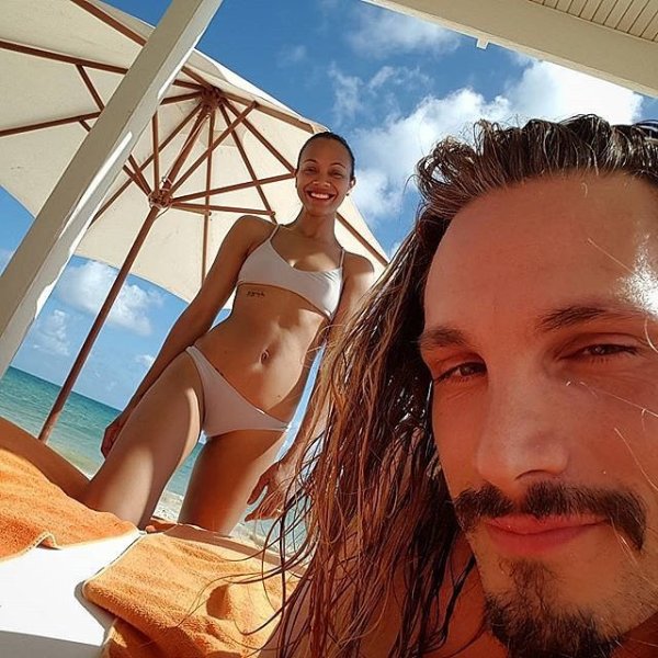 Зое Салдана и Марко Перего в Мексико; Снимка: Instagram