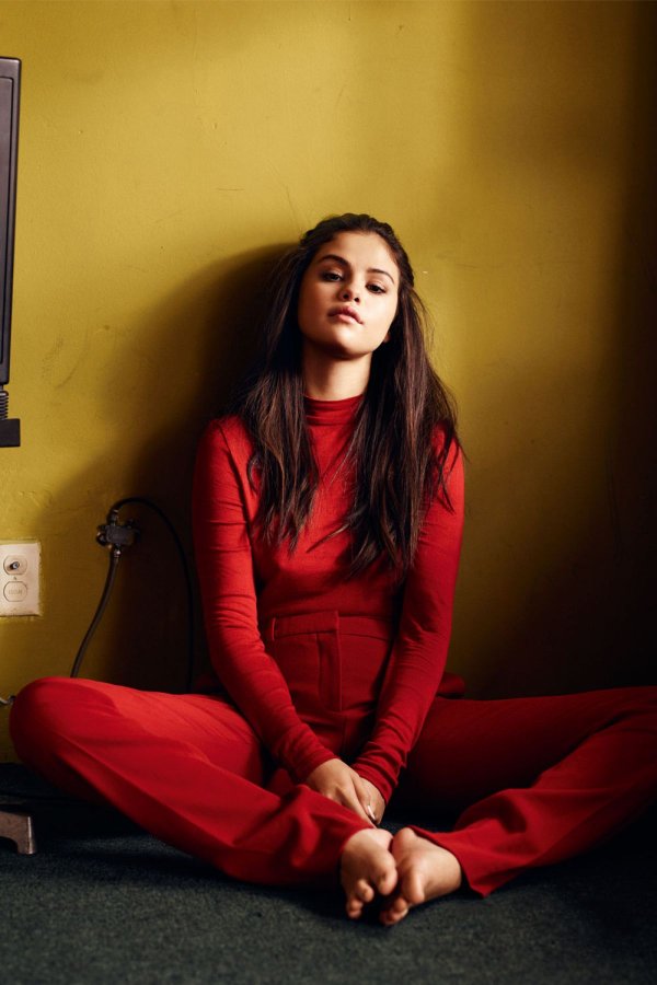 Снимка; InStyle
