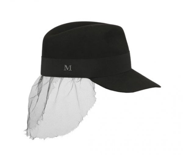Снимка: Karl Lagerfeld for Maison Michel