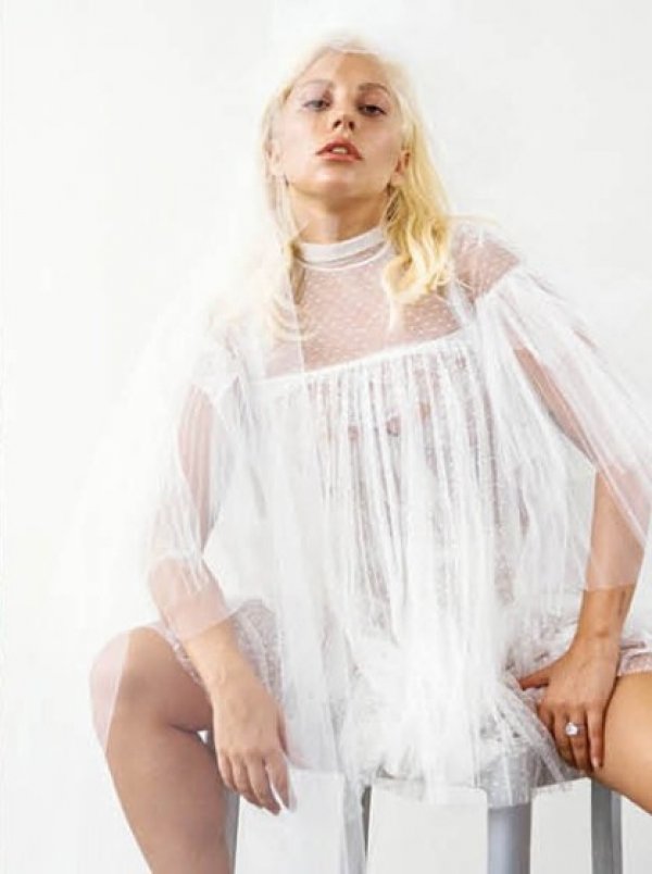 Снимка: CR Fashion Book