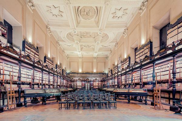 Biblioteca Vallicelliana - РимСнимка: boredpanda.com