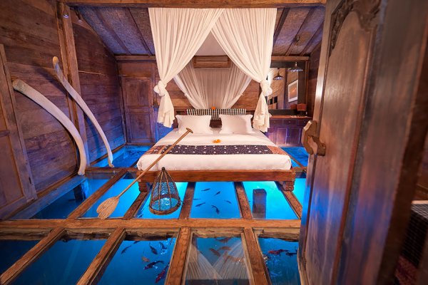 Бали - The Glass Floor Udang HouseСнимка: bambuindah.com
