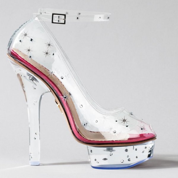 Снимка: Charlotte Olympia