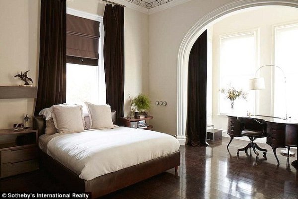 Снимка: dailymail.co.uk; sotheby's