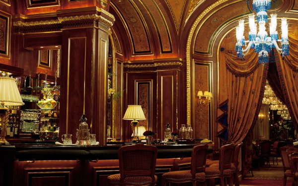Казино Риц Клуб, Лондон, Снимка: theritzclub.comРиц клуб, ЛондонТова не е най-голямото казино в света, тъй като е ситуирано в мазето на хотел „Риц“, но пък е най-ексклузивното. В него не може да влезе всеки, а трябва да има членска карта и да плати такса, преди да пристъпи към което и да е от местата за залагане. Членовете му са от каймака на британското общество.