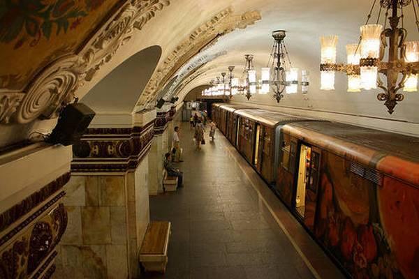 Снимка: junglemagazine.comСпирка Киевская, Москва, Русия – Още един ветеран сред метрата в Европа, станцията е построена през 1954 г., първата станция изградена след управлението на Йозеф Сталин