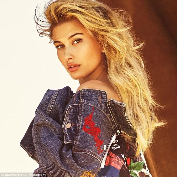 Снимка: Guess