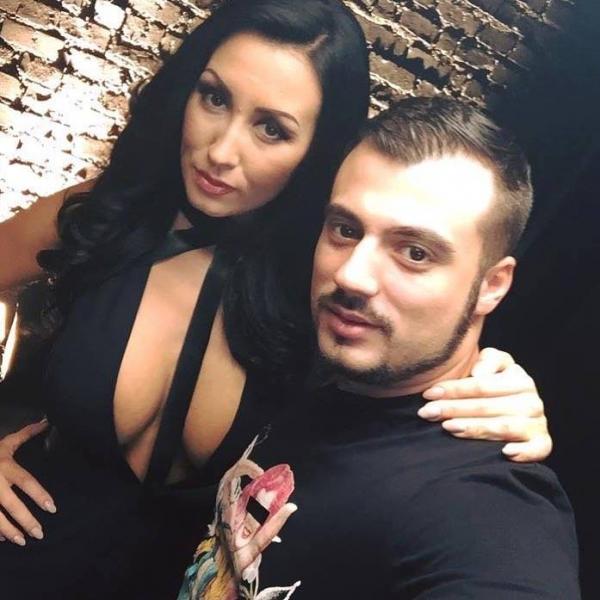 Попфолк певицата Джена трябва скоро да роди първото си дете. Снимка; Facebook