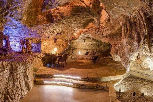 www.instagram.com/beckhamcave/
