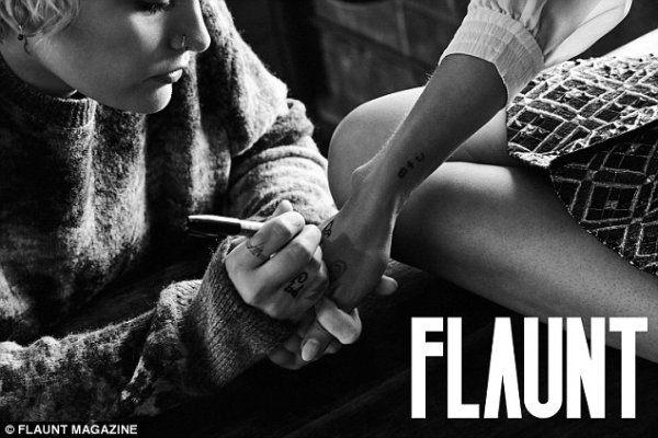 Снимка;  Flaunt