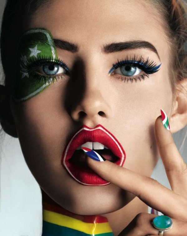 Шарлот Фрий, Снимка: Maybelline 2013 Calendar