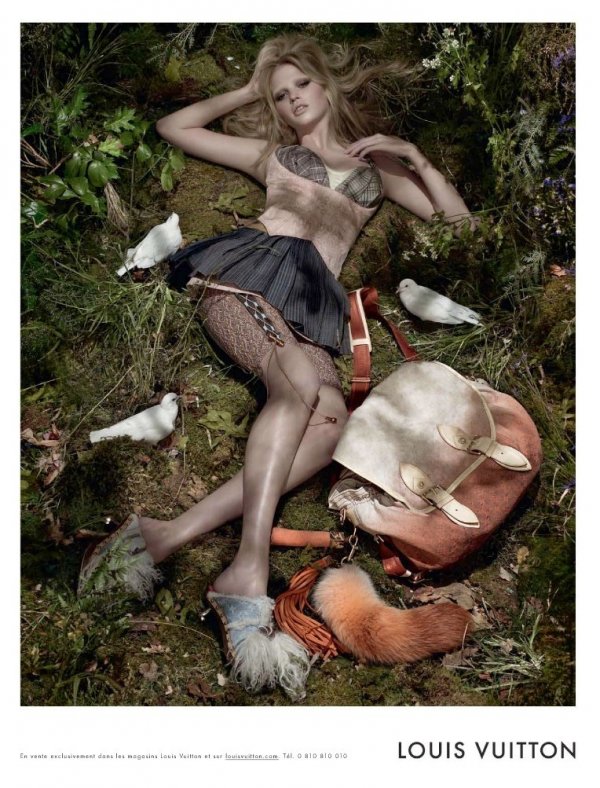 Кампания от 2010-та; Снимка: Louis Vuitton